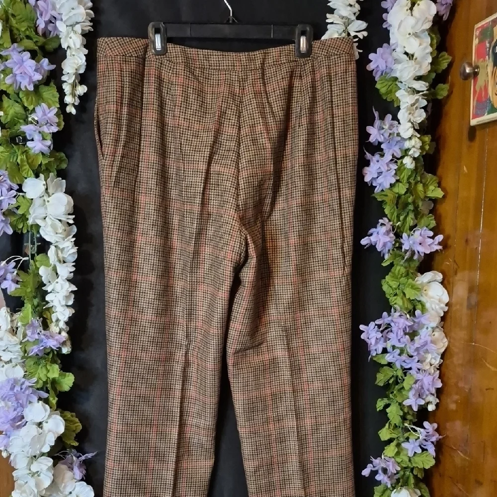 Classic Plaid Women's Trousers - Brown